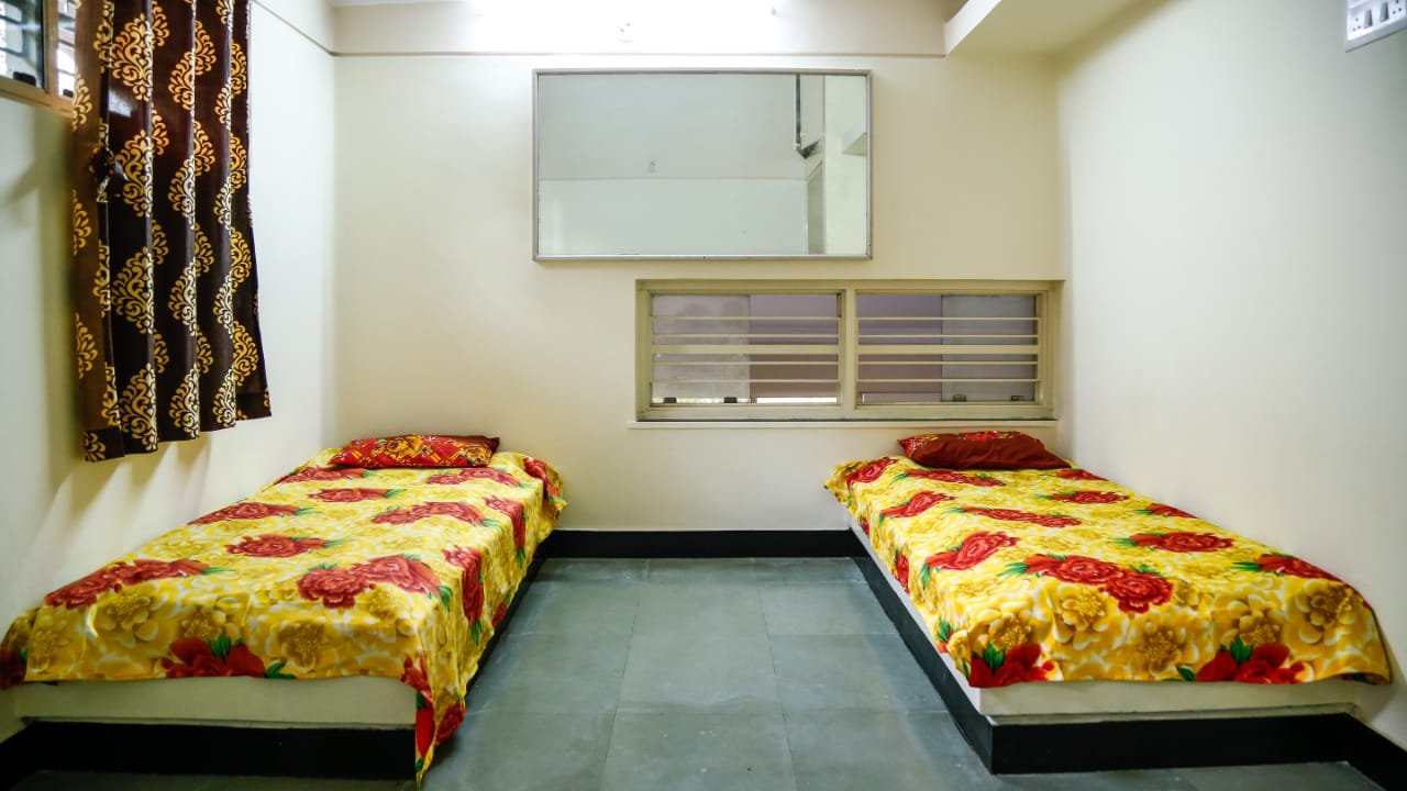 Girls Hostel in Nashik Yovar Hospitality